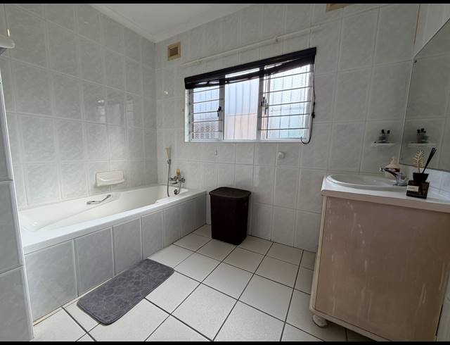 3 BEDROOM HOUSE FOR SALE IN SCOTTBURGH SOUTH